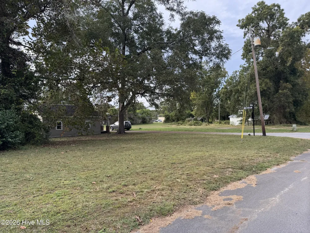 108 Bell Street Pollocksville, NC 28573