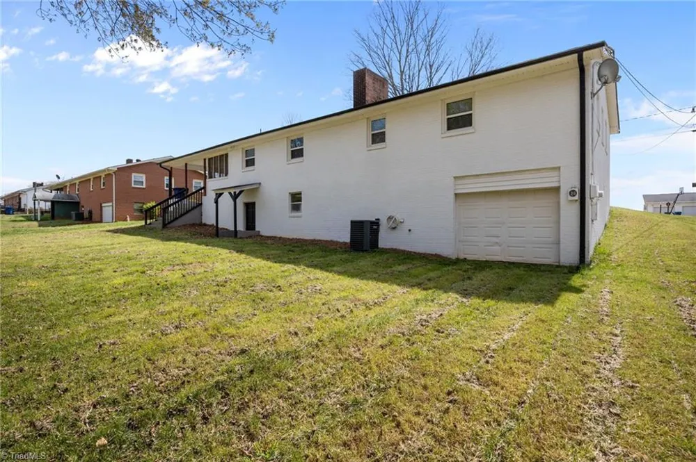 735 Hallmark Drive Rural Hall, NC 27045