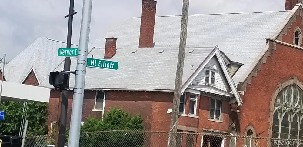 2444 MOUNT ELLIOTT STREET Detroit City, MI 48207
