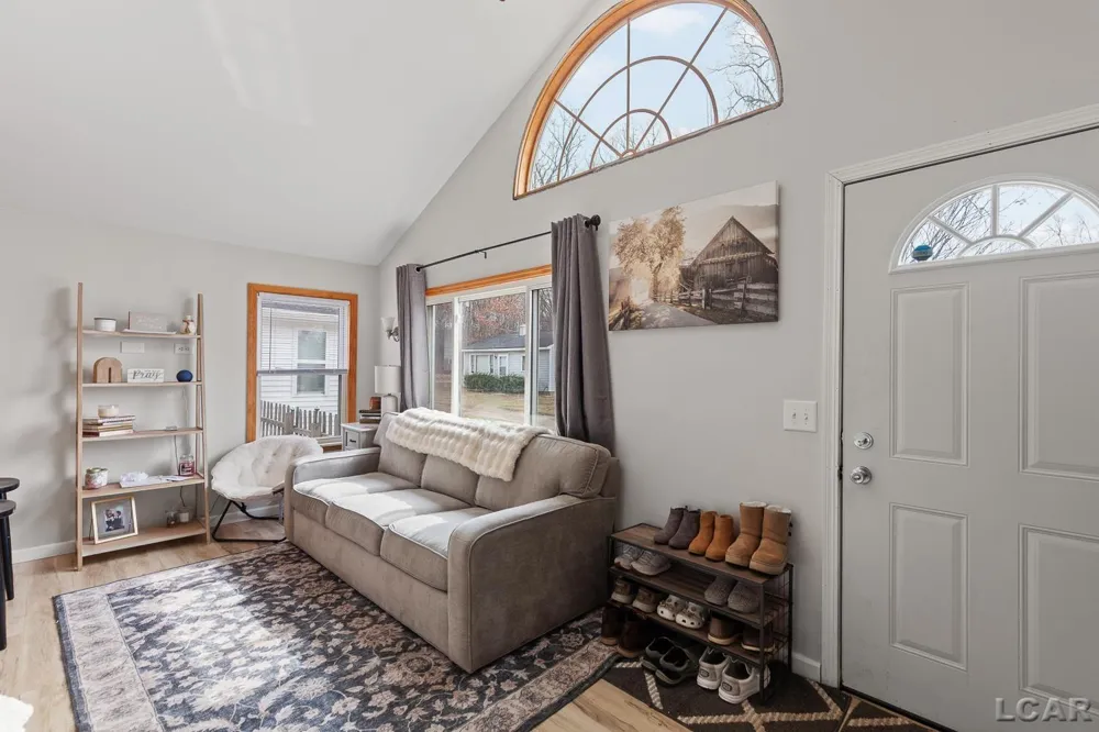 502 Wilbur Avenue Columbia Township, MI 49230