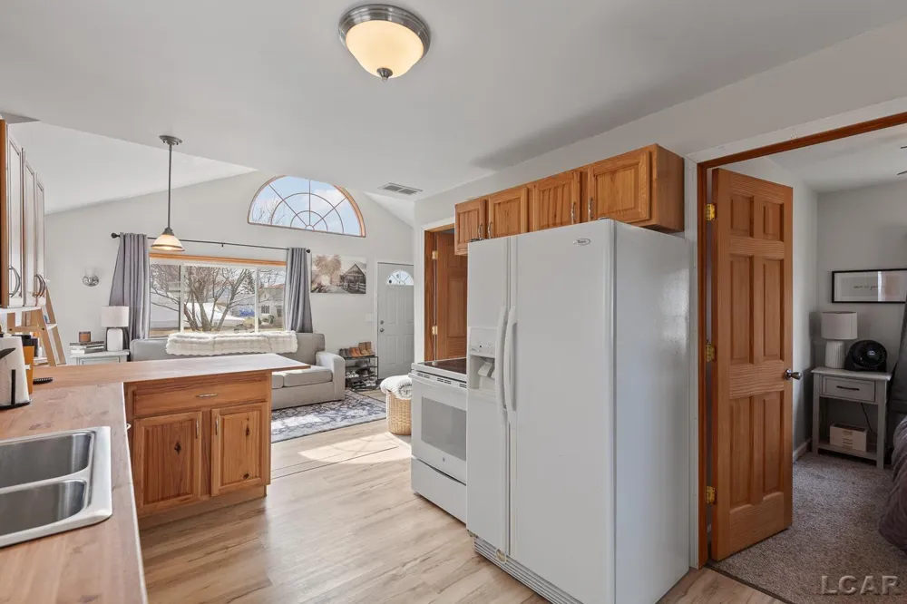 502 Wilbur Avenue Columbia Township, MI 49230