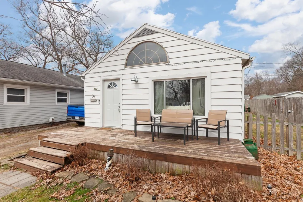502 Wilbur Avenue Columbia Township, MI 49230