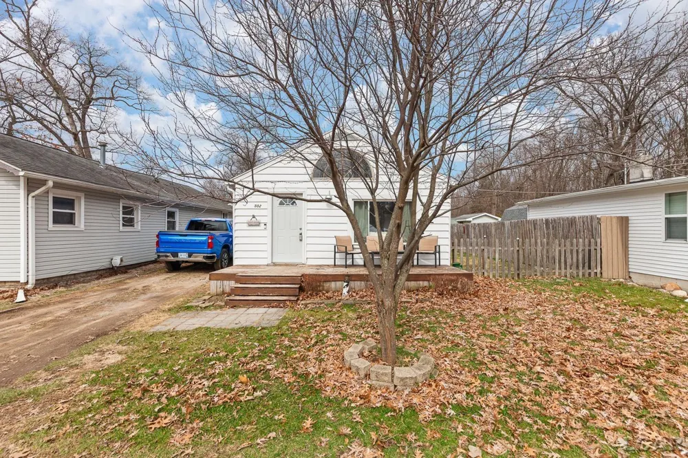 502 Wilbur Avenue Columbia Township, MI 49230