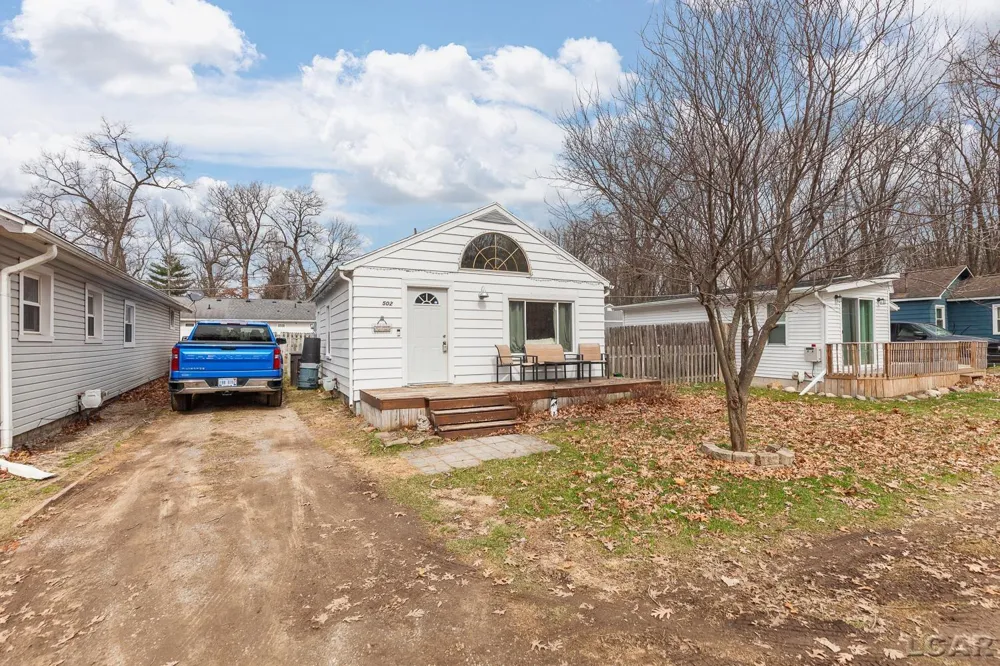 502 Wilbur Avenue Columbia Township, MI 49230