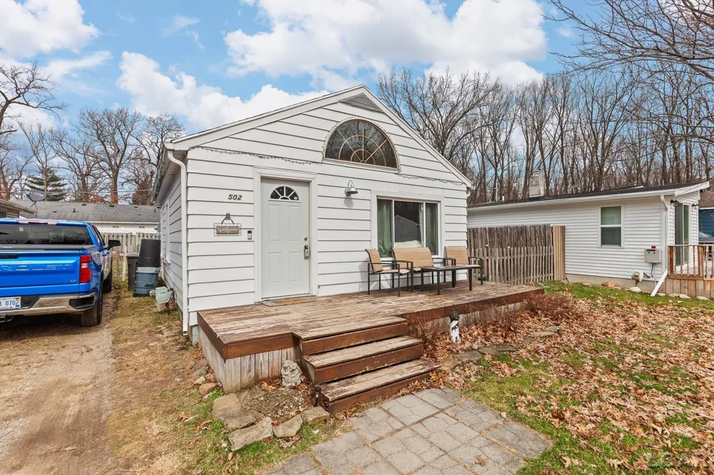 502 Wilbur Avenue Columbia Township, MI 49230