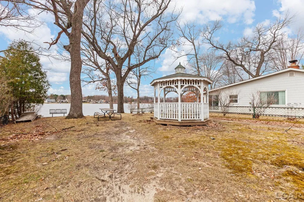 502 Wilbur Avenue Columbia Township, MI 49230