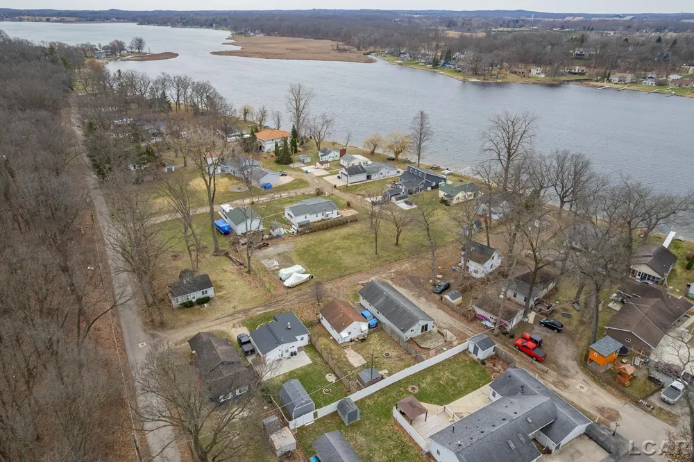 502 Wilbur Avenue Columbia Township, MI 49230