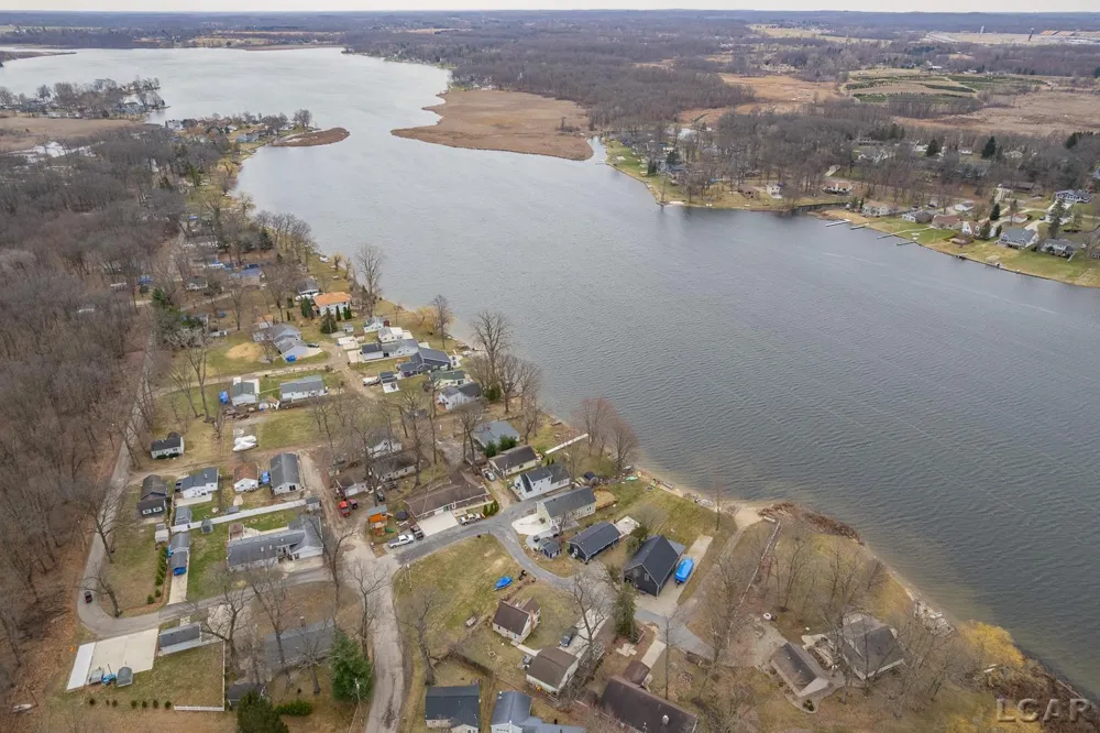 502 Wilbur Avenue Columbia Township, MI 49230