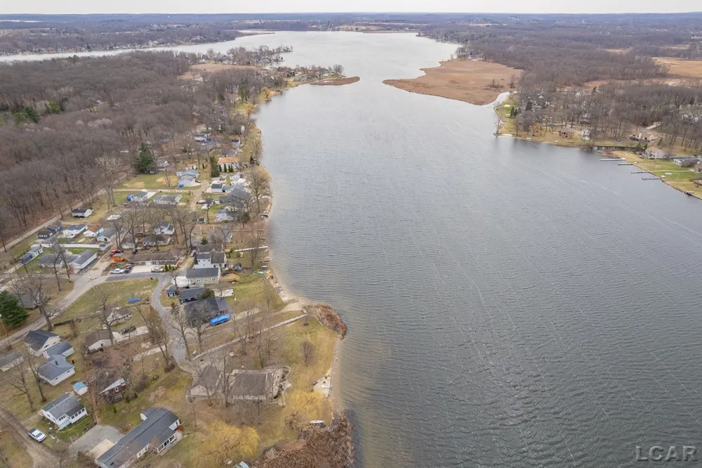 502 Wilbur Avenue Columbia Township, MI 49230