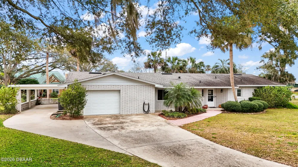803 Shore Drive #, Leesburg, FL 34748