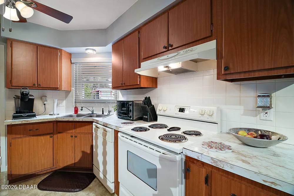 803 Shore Drive #, Leesburg, FL 34748