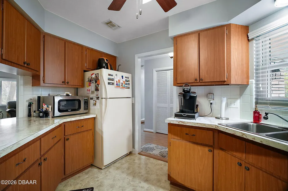 803 Shore Drive #, Leesburg, FL 34748