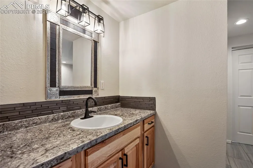 45 Barr Lake Circle Divide, CO 80814
