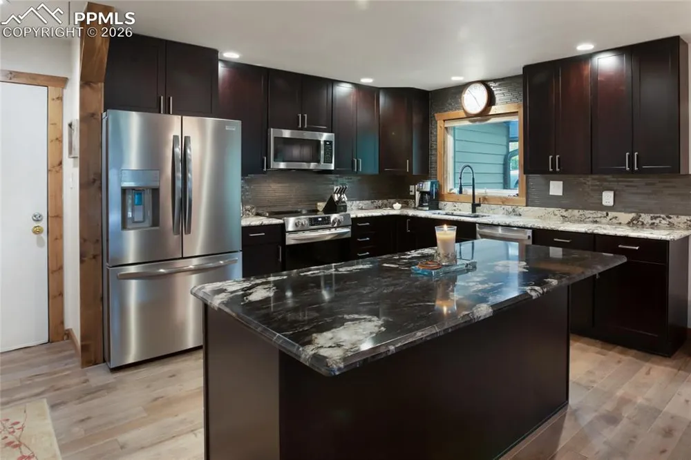 45 Barr Lake Circle Divide, CO 80814