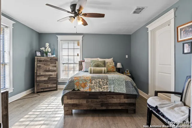 421 E Rio Grande Pearsall, TX 78061