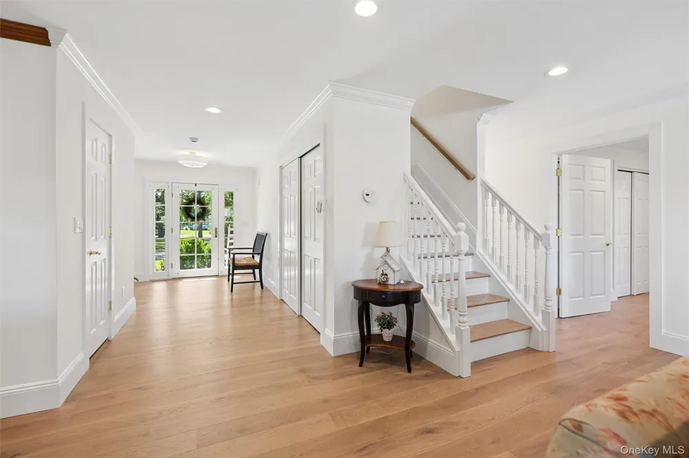 23 Whiting Road East Quogue, NY 11942