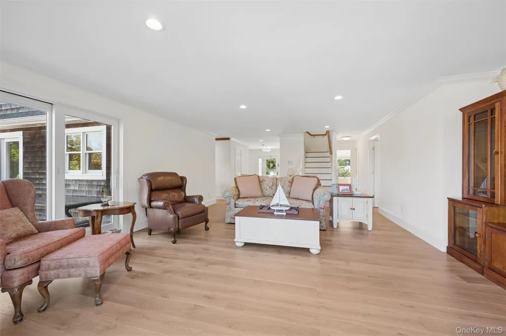 23 Whiting Road East Quogue, NY 11942