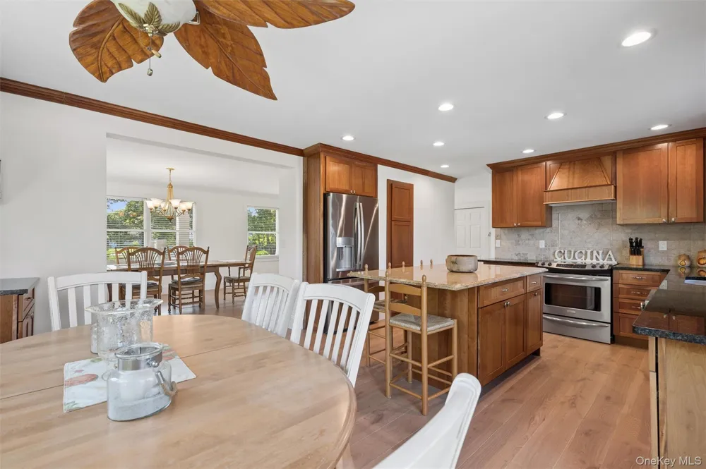 23 Whiting Road East Quogue, NY 11942