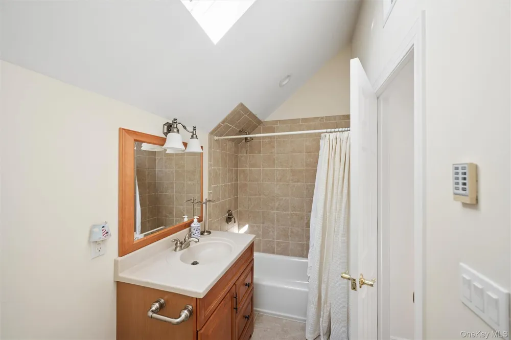 23 Whiting Road East Quogue, NY 11942