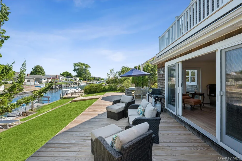 23 Whiting Road East Quogue, NY 11942