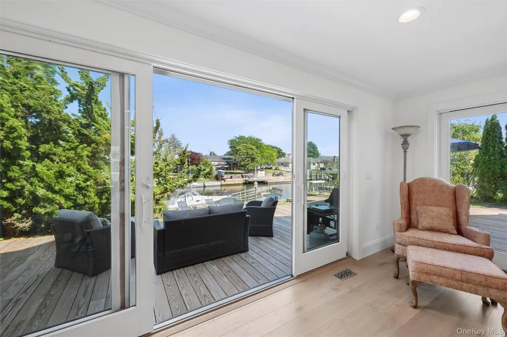 23 Whiting Road East Quogue, NY 11942