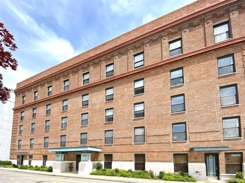 1 S Astor Street #302