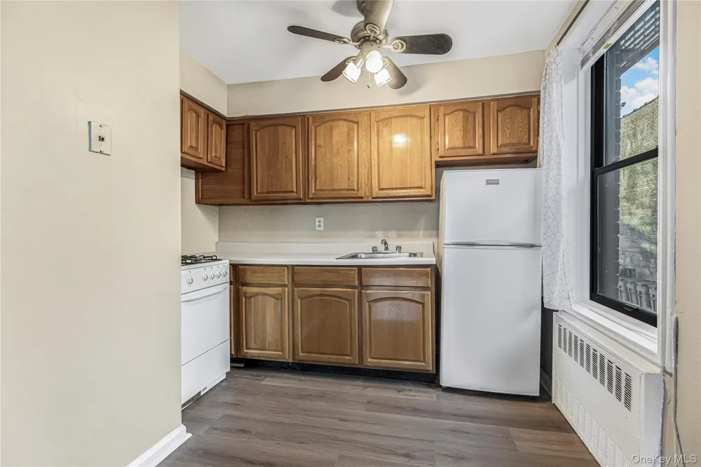 1725 Edison Avenue #1F Bronx, NY 10461
