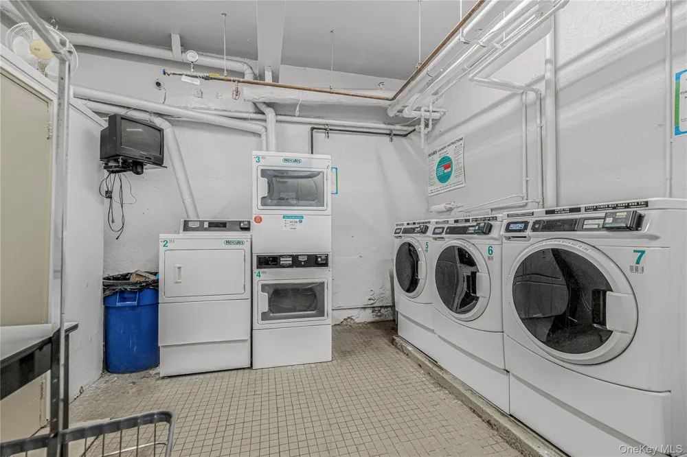 1725 Edison Avenue #1F Bronx, NY 10461