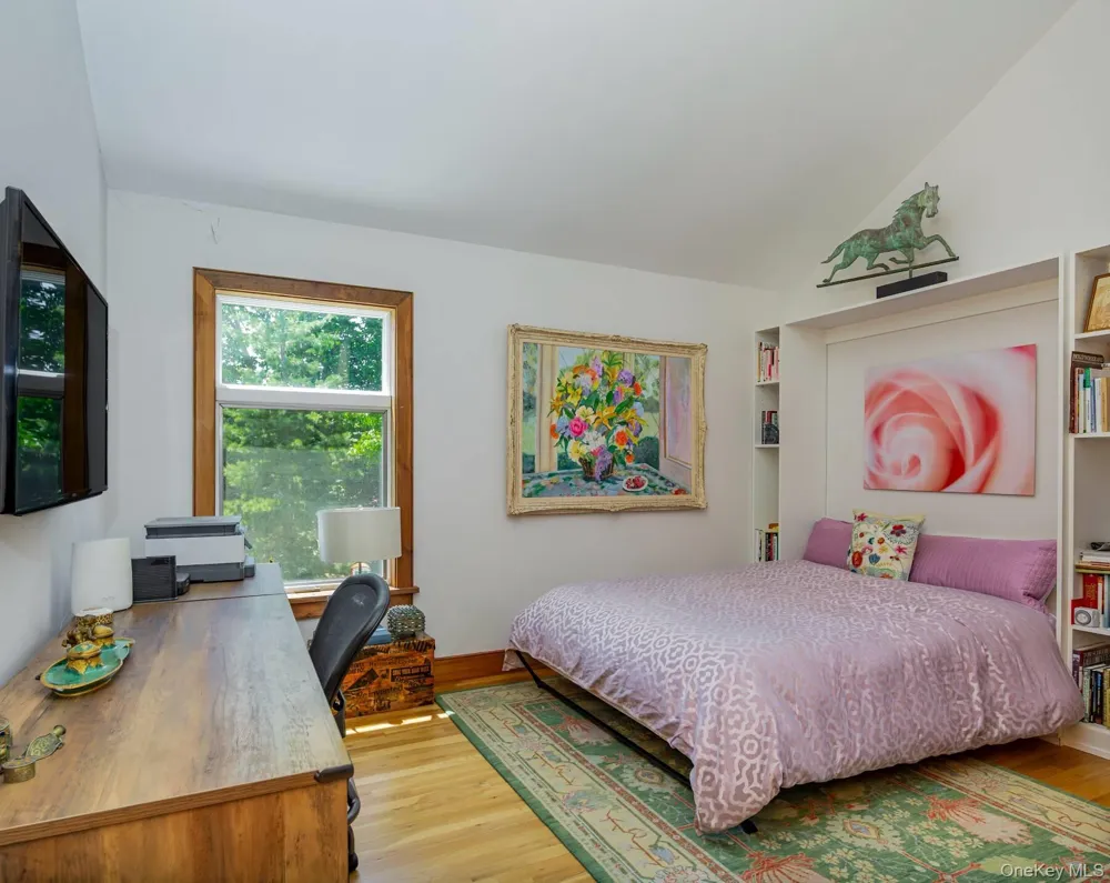 61 Huckleberry Lane East Hampton, NY 11937