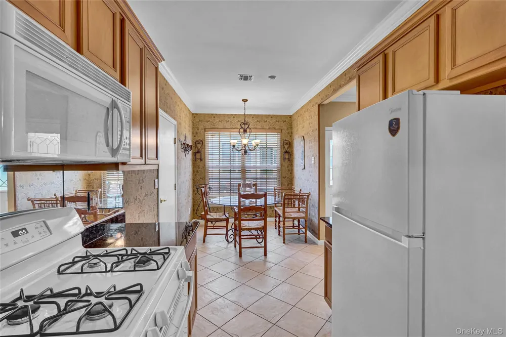 85 Constantine Way Mount Sinai, NY 11766
