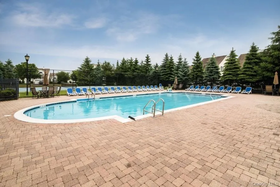 85 Constantine Way Mount Sinai, NY 11766