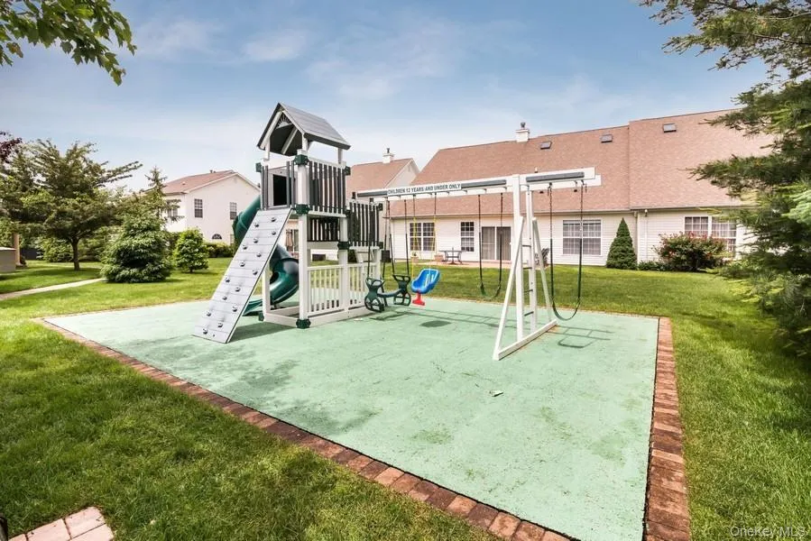 85 Constantine Way Mount Sinai, NY 11766