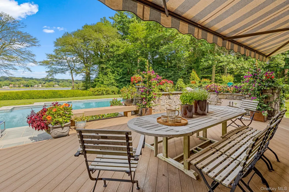 8 Mill Pond Lane Lattingtown, NY 11560