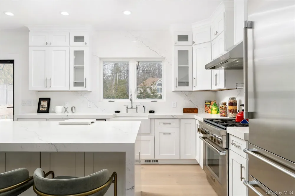 40 Waters Edge Road Southampton, NY 11968