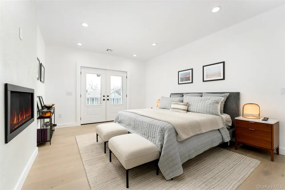 40 Waters Edge Road Southampton, NY 11968