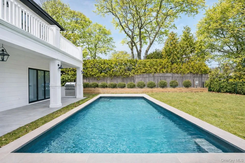 40 Waters Edge Road Southampton, NY 11968