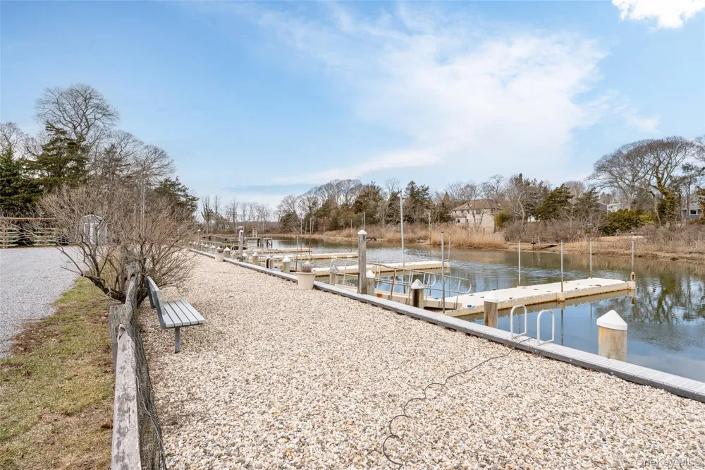 40 Waters Edge Road Southampton, NY 11968