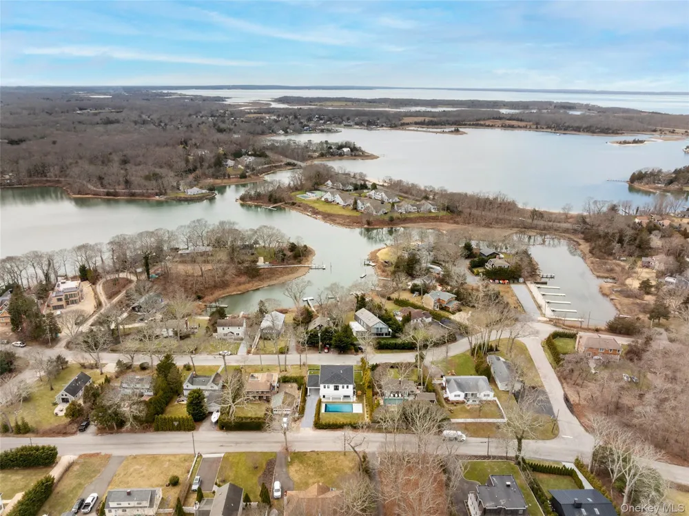 40 Waters Edge Road Southampton, NY 11968