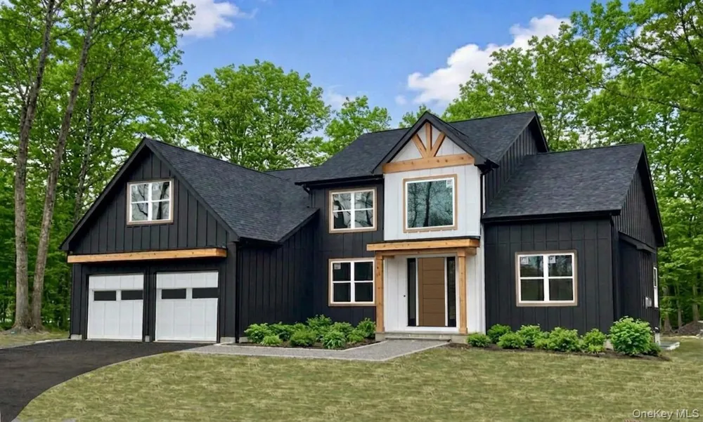 43 Maple Hill Drive Millbrook, NY 12545