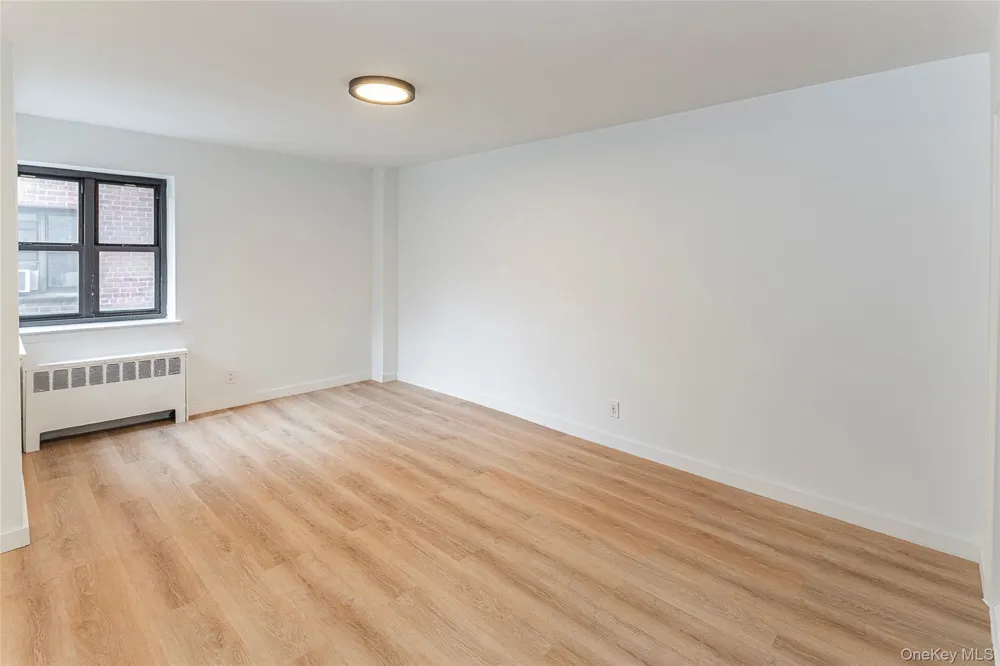 30 Fleetwood Avenue #2E Mount Vernon, NY 10552