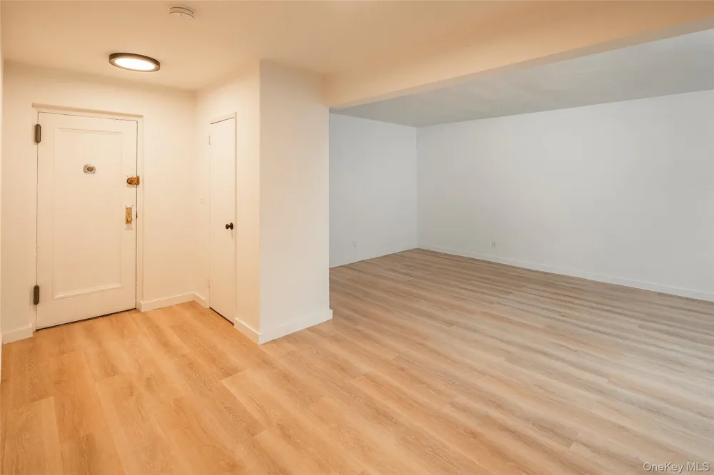 30 Fleetwood Avenue #2E Mount Vernon, NY 10552