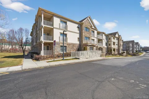 28 De Baun Avenue #304