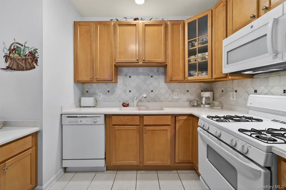 28 De Baun Avenue #304 Airmont, NY 10901