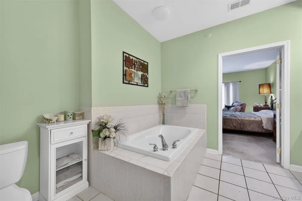 28 De Baun Avenue #304 Airmont, NY 10901