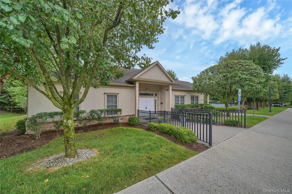 28 De Baun Avenue #304 Airmont, NY 10901