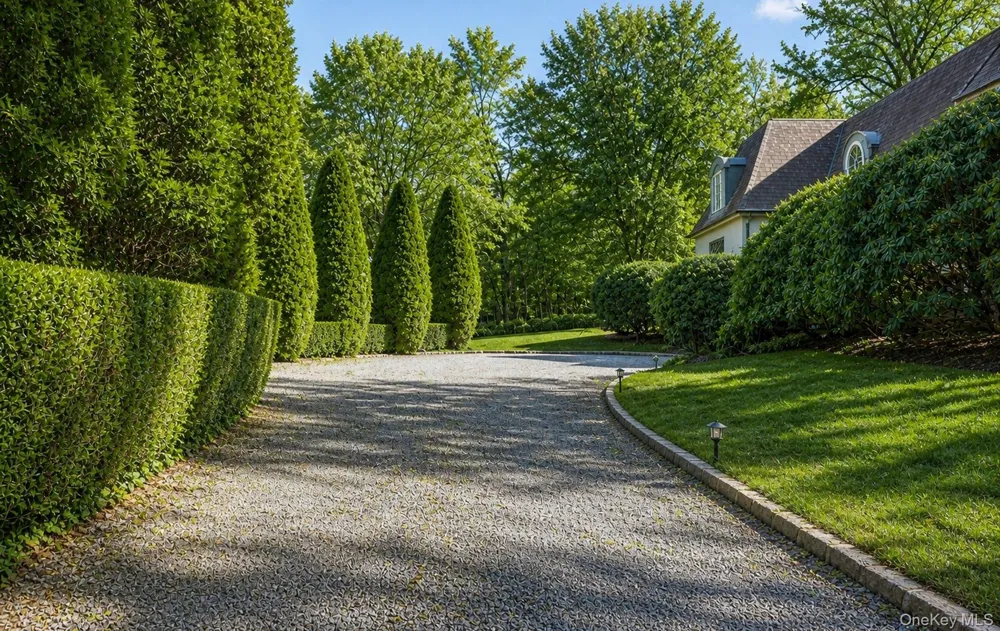 38 Tiffany Road Oyster Bay Cove, NY 11771