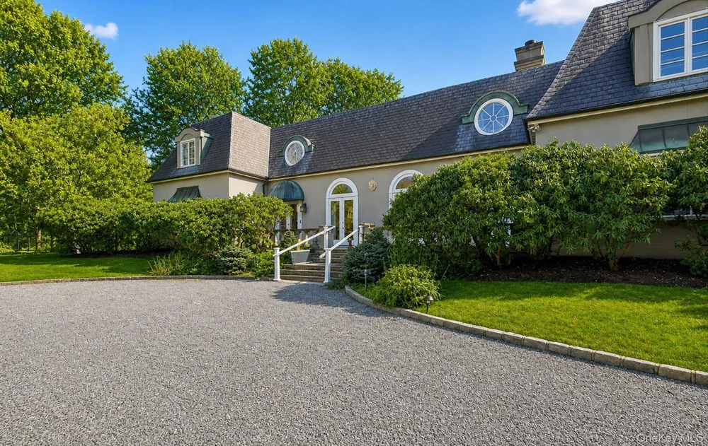 38 Tiffany Road Oyster Bay Cove, NY 11771