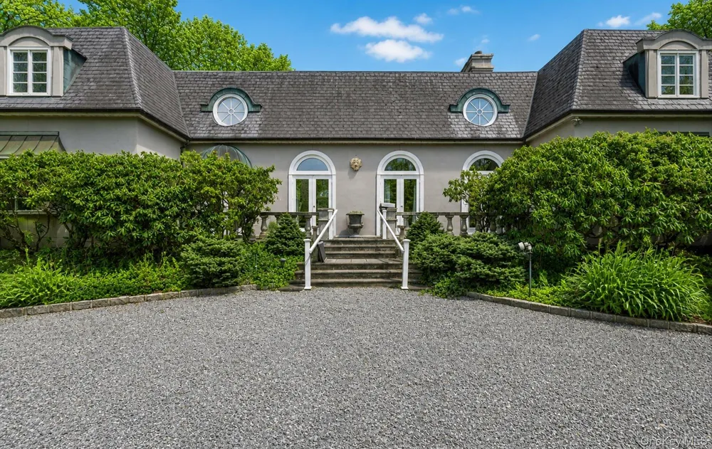 38 Tiffany Road Oyster Bay Cove, NY 11771