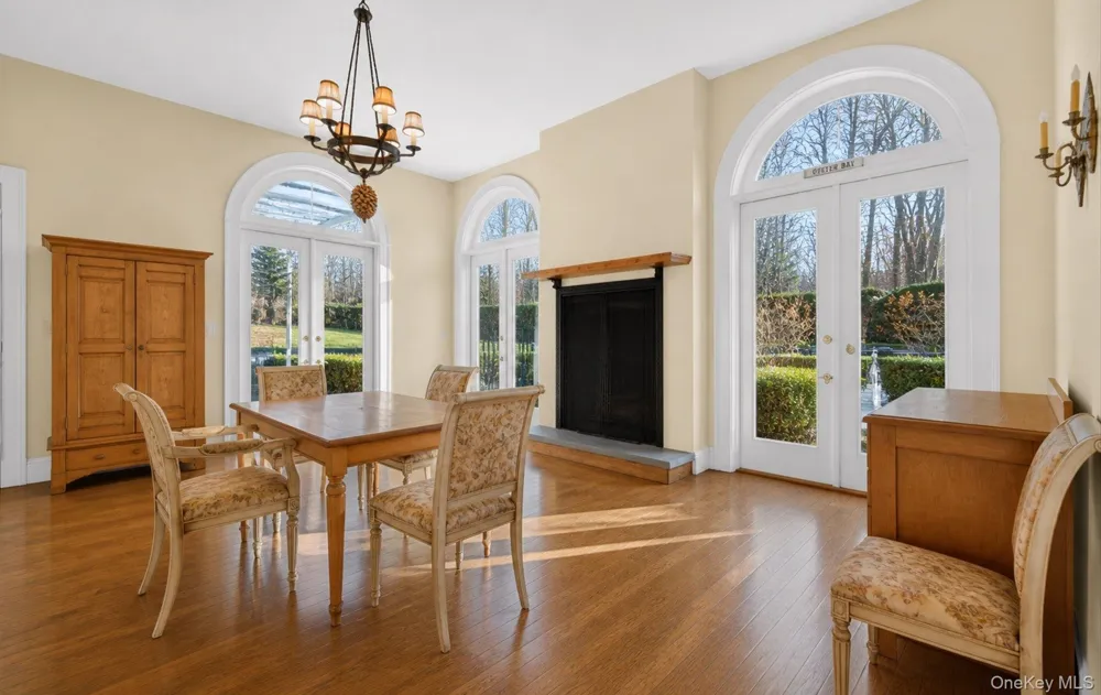 38 Tiffany Road Oyster Bay Cove, NY 11771