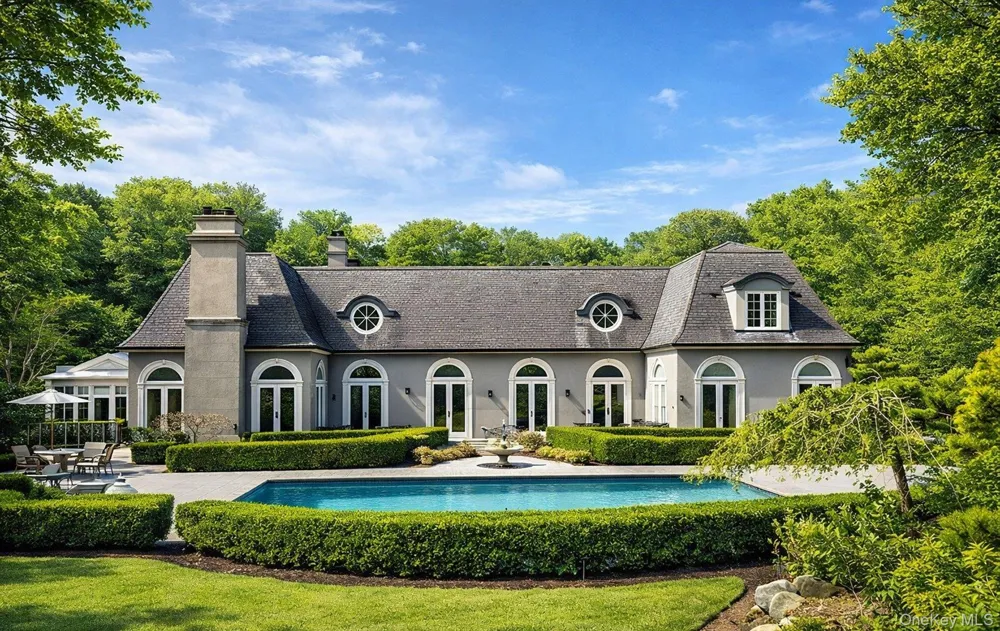 38 Tiffany Road Oyster Bay Cove, NY 11771